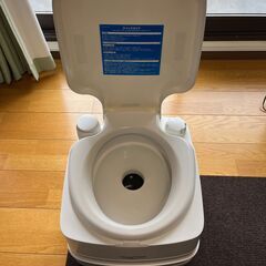 【値下げしました❢】水洗式ポータブルトイレ ホワイト PPQ345の画像