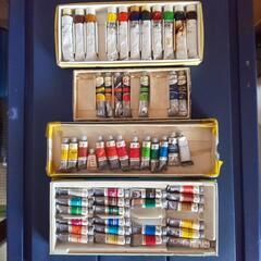 長期保管品の絵の具をお譲りいたします。の画像