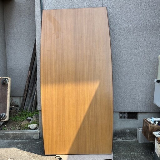巨大な会議用テーブル