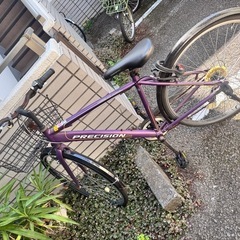 パンクしている自転車