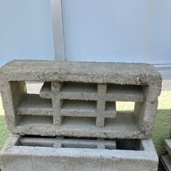 昭和レトロ　ブロック塀のブロック