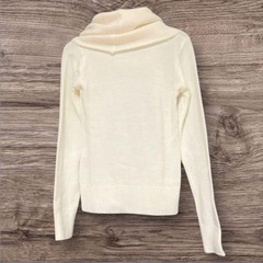 【新品未使用】ふかくしゅネック❤長袖ニット　オフタートルネック　トップス　レディースの画像