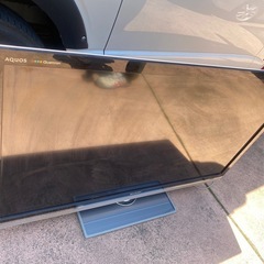 取引中です。AQUOS 52inch テレビ