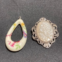 マイセンネックトップ＆カメオブローチ