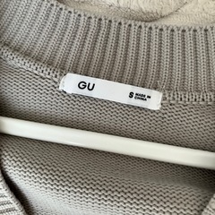 GU カーディガン　ライトグレー　春の画像