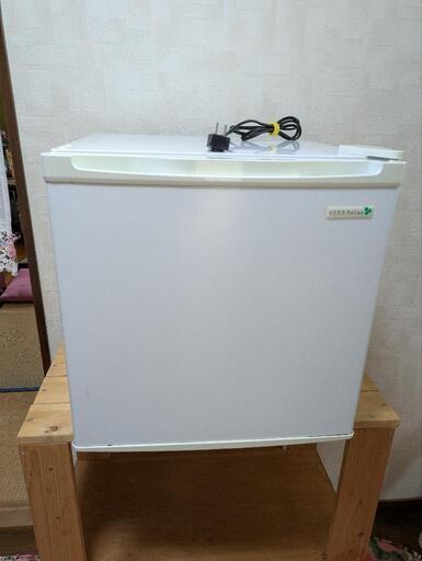 小型冷蔵庫 (hide Y) 周船寺のキッチン家電《冷蔵庫》の中古 小型冷蔵庫 (hide Y) 周船寺のキッチン家電《冷蔵庫》の中古