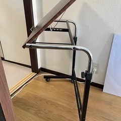 キャスター付き　簡易デスク　角度調整可能の画像