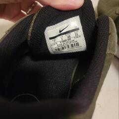 NIKE カーキ25cmの画像