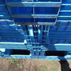 110×110×1高さ15　　プラスチックパレット　1枚あたり同じサイズありますの画像