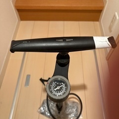 クロスバイク&空気圧計付空気入れの画像