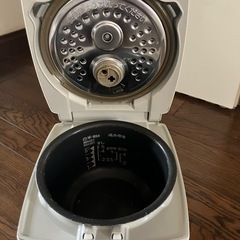炊飯器の画像