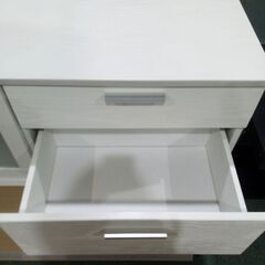 大容量収納付き　ローボード　テレビ台の画像