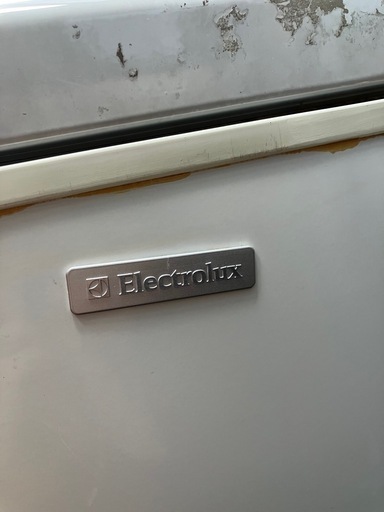 冷凍庫　上部開閉式　家庭用　100ℓ エレクトロラックス　ノンフロンタイプ 冷凍庫 上部開閉式 家庭用 100ℓ エレクトロラックス ノンフロンタイプ