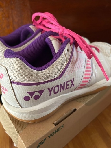 バトミントン　シューズ　　YONEX 24cm