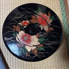 花柄のお重　売ります