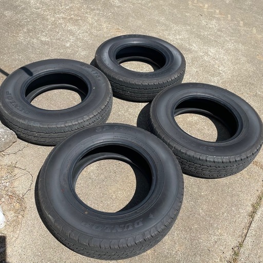 ハイエース純正タイヤ195/80R15 4本セット 600キロ程度走行