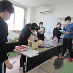 内装や料理にこだわったデイサービス！育児中のスタッフ在籍！介護スタッフの画像