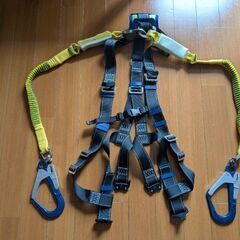 【新品・未使用ですがｲﾆｼｬﾙ書いちゃってますので 新古品扱いで...