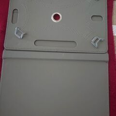 ダイソーのタブレットケース