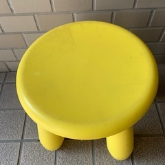 IKEA　子供用スツール　イス　カラーの画像