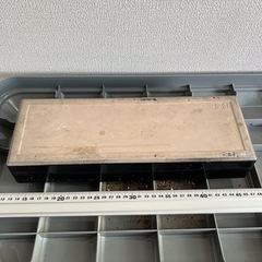 陶器　小物入れ　生花　花台の画像