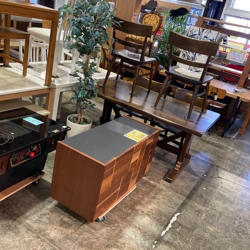 M102　全国家具工業連合会　天然機タンス　チュスト　幅895ｍｍ 全国家具工業連合会の大型洋服タンス M102 全国家具工業連合会 天然