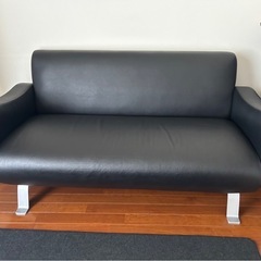 大塚家具 革張りソファ ブラック　2人掛けソファ　良品