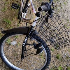 子供自転車 24インチ  4/26～4/28に引取りの方は2000円です♪後輪パンクしてますの画像