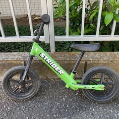ストライダー　緑色　の画像
