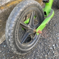 ストライダー　緑色　の画像