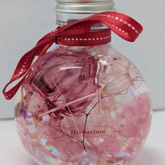 【現品限り】桜舞うピンクのハーバリウム - 赤リボン付き【ハンド...