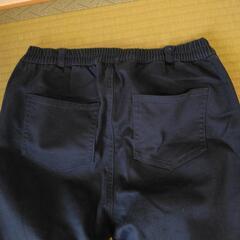 ユニクロ　レディース　カジュアルパンツ　黒色　サイズMの画像