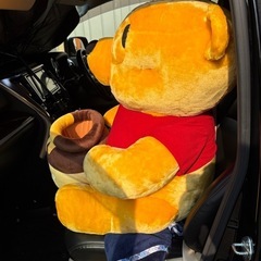 大きなぬいぐるみ　熊　プーさんの画像