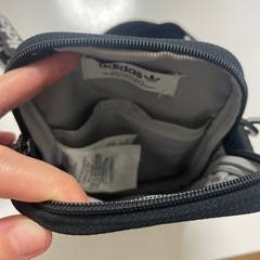 adidas ショルダーバッグ2点セットの画像