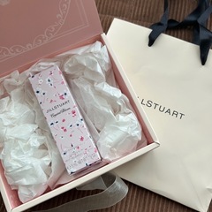 新品ギフト！JILLSTUART ジルスチュアート  クリスタルブルーム　リップブーケ セラムの画像