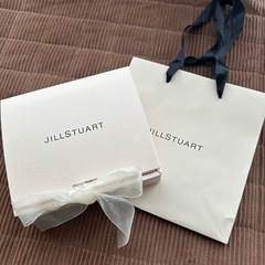 新品ギフト！JILLSTUART ジルスチュアート  クリスタルブルーム　リップブーケ セラムの画像