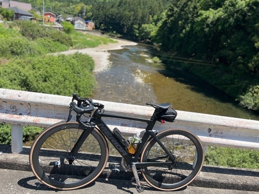 メリダ　リアクト　フルカーボン　ロードバイク
