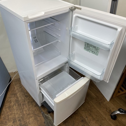 R307 ☀️ お買い得モデル♪ Panasonic 冷蔵庫 (138L 右開き) 14年製 NR-B147W ⭐ 動作確認済 ⭐ クリーニング済 R307 ☀️ お買い得モデル♪ Panasonic 冷蔵庫 (138L 右開き) 14年製