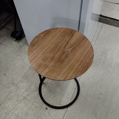ニトリ サイドテーブル ラウンズ 直径33cm×高さ50cm ナイトテーブル ベッドサイドテーブル 茶/ブラウン系 NITORI 家具 札幌市 中央区 南12条店の画像