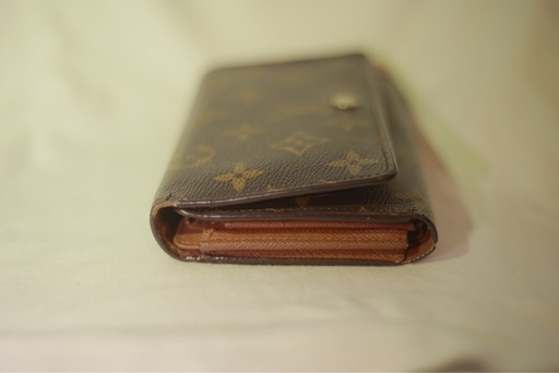 LOUIS VUITTON財布