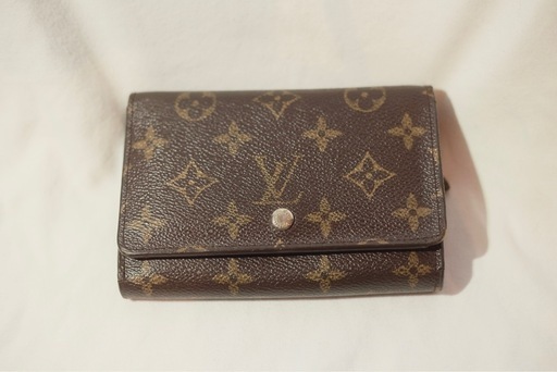 LOUIS VUITTON財布