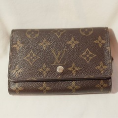 LOUIS VUITTON財布