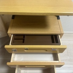 本日中に来られる方無料　 学習キャビネットの画像