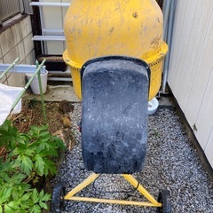 コンクリートミキサー お譲り者決定していますまぜ太郎 容量120L 混合練り上げ50L  の画像
