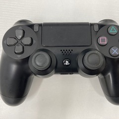プレステ4本体　コントローラー付きの画像