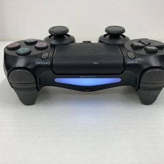 プレステ4本体　コントローラー付きの画像