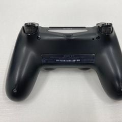 プレステ4本体　コントローラー付きの画像