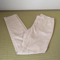 ジーユー　レディース　カジュアルパンツ　サイズL　ベージュ色