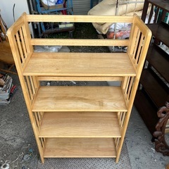 棚　（横約70cm,高さ約125cm）