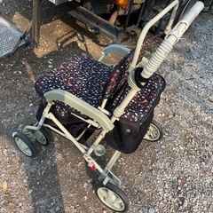 手押し車　買い物